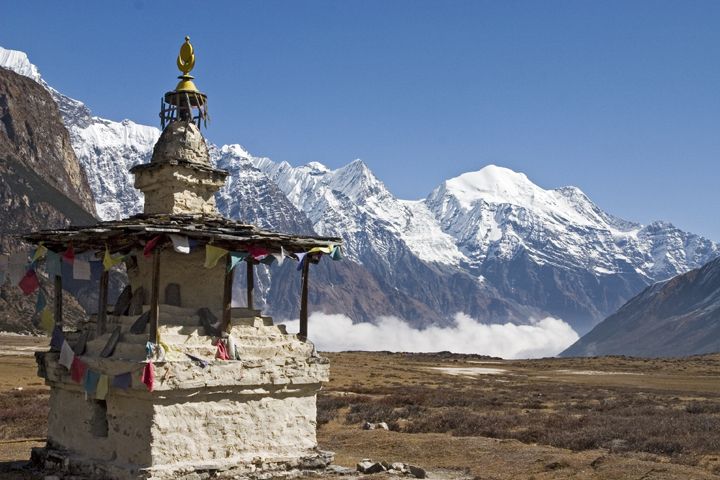 Chorten in Buri Gandaki Valley near Samigaon