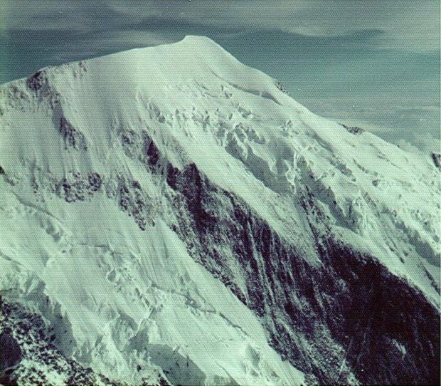 Aiguille de Bionnassay ( 4,052 meters ) on the normal route of ascent of Mont Blanc