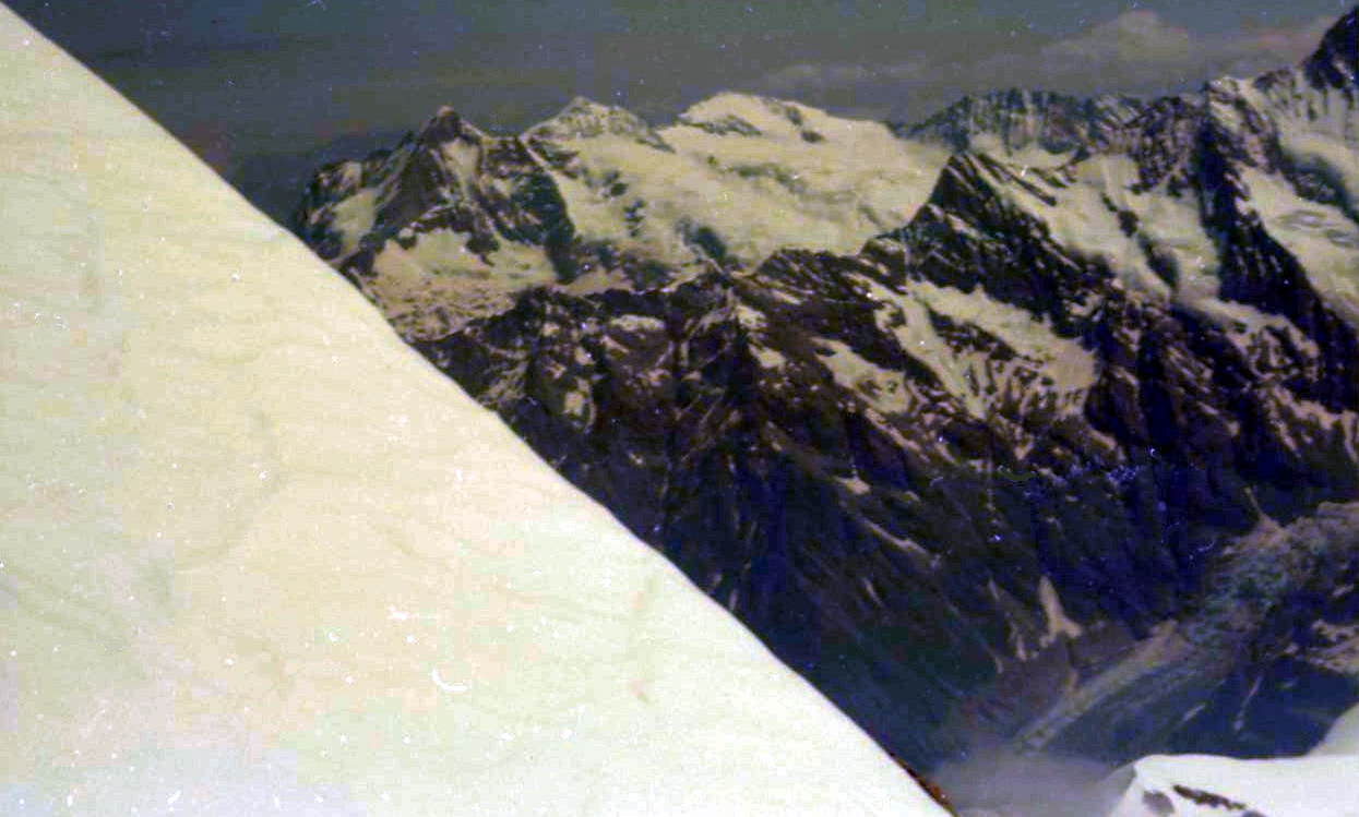 Wetterhorn from SE Ridge of Monch