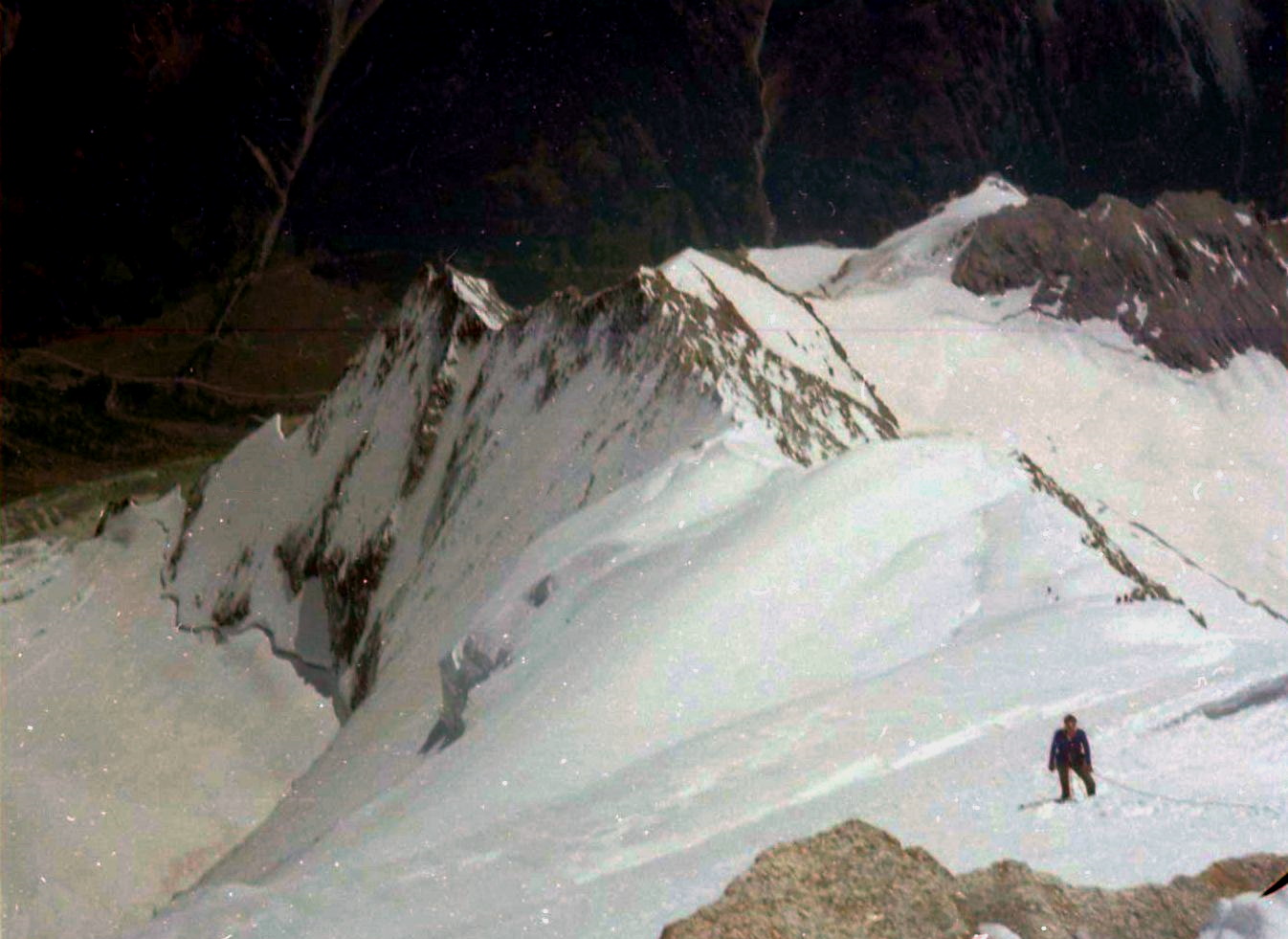 Ascent of the East Ridge ( normal route ) of the Weisshorn