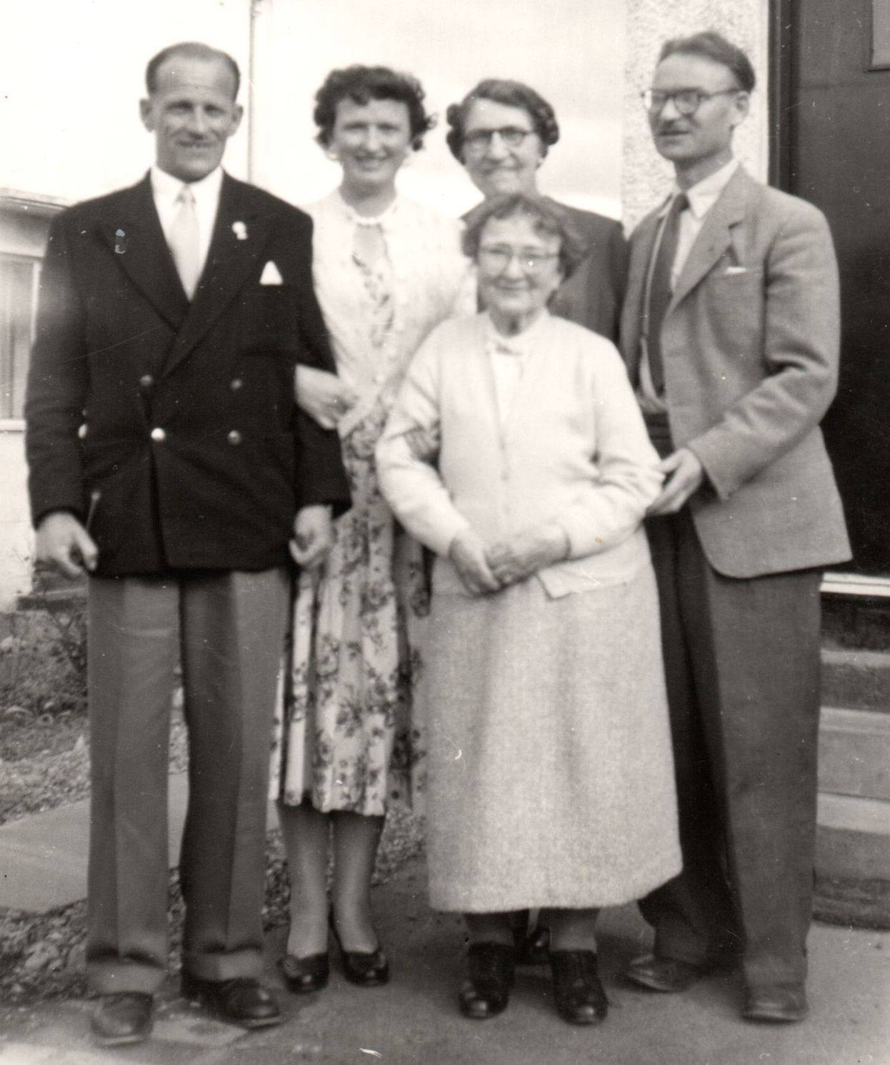 Bob Millar, Jean Ingram, Jane Ingram, Mary Ann Ingram, Charles Welch Ingram