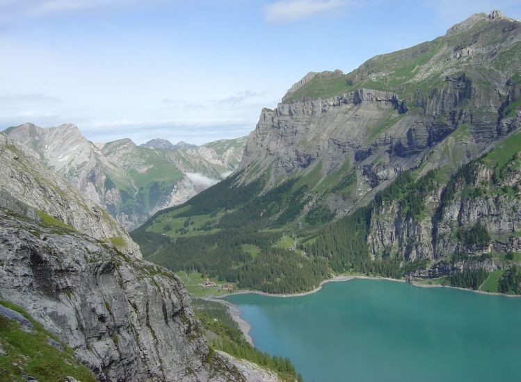 Oeschinensee on ascent to the Frunden Hut