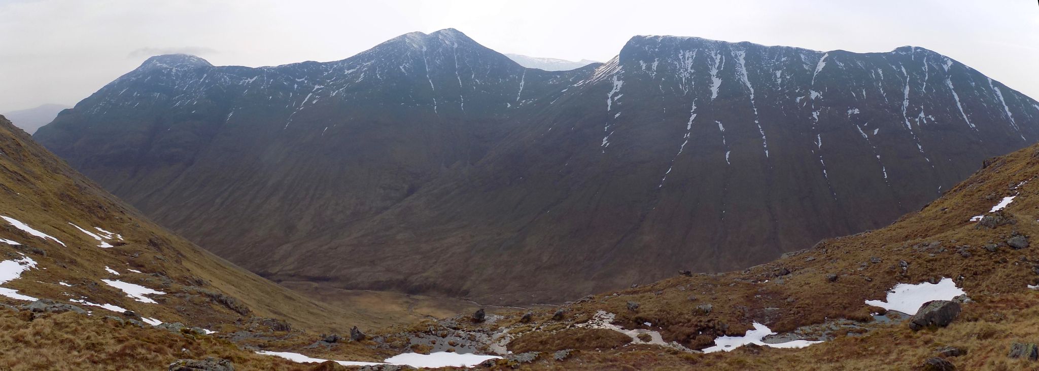 Summit ridge of Buachaille Etive Mor from Stob na Broige