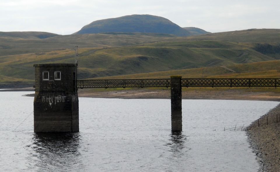 Burncrooks Reservoir and Duncolm in the Kilpatrick Hills