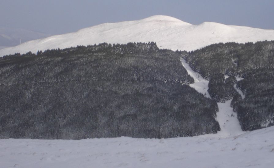 Snow-covered Meikle Bin in winter