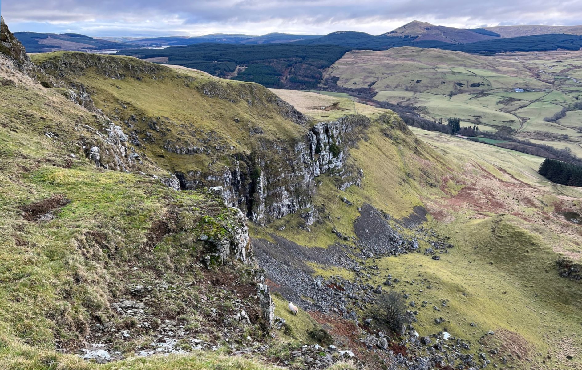 Rock Escarpment of Stronend